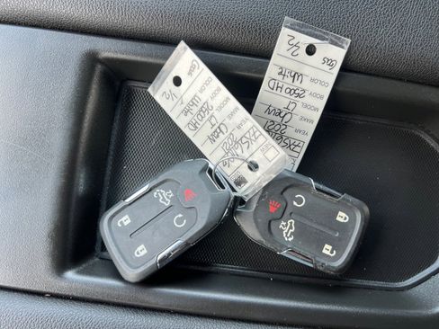 Used 2021 Chevrolet Silverado 2500 LT w/ Z71 Chrome Sport Edition AWD/4WD image 35