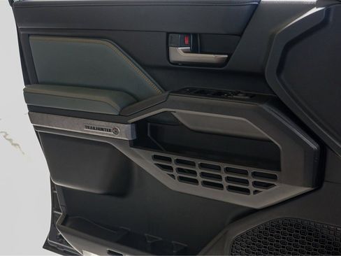 Used 2025 Toyota Tacoma TRD Sport w/ Tow Tech Package image 21