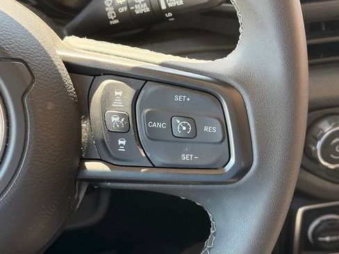 Used 2025 Jeep Wrangler Unlimited Sport S 4xe AWD/4WD image 15