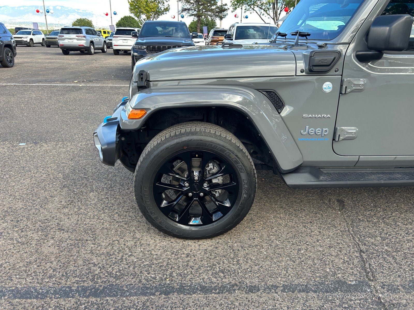 Used 2023 Jeep Wrangler Unlimited Sahara AWD/4WD image 26