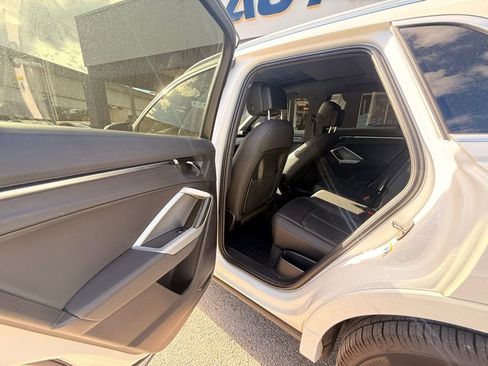 Used 2019 Audi Q3 2.0T Premium image 30