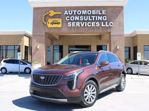 Used 2022 Cadillac XT4 Premium Luxury w/ Technology Package FWD image 1