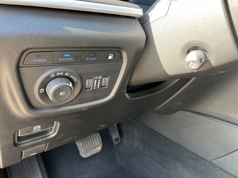 Used 2024 Jeep Grand Cherokee Limited 4xe image 9