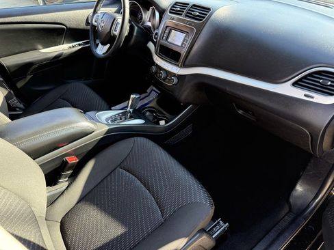 Used 2018 Dodge Journey SE w/ Popular Equipment Group image 10