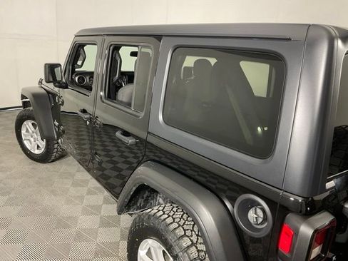 Used 2019 Jeep Wrangler Unlimited Sport S image 34