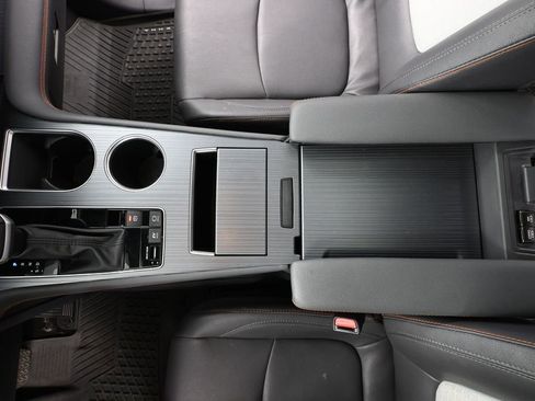 Used 2024 Toyota Sienna XSE AWD/4WD image 34