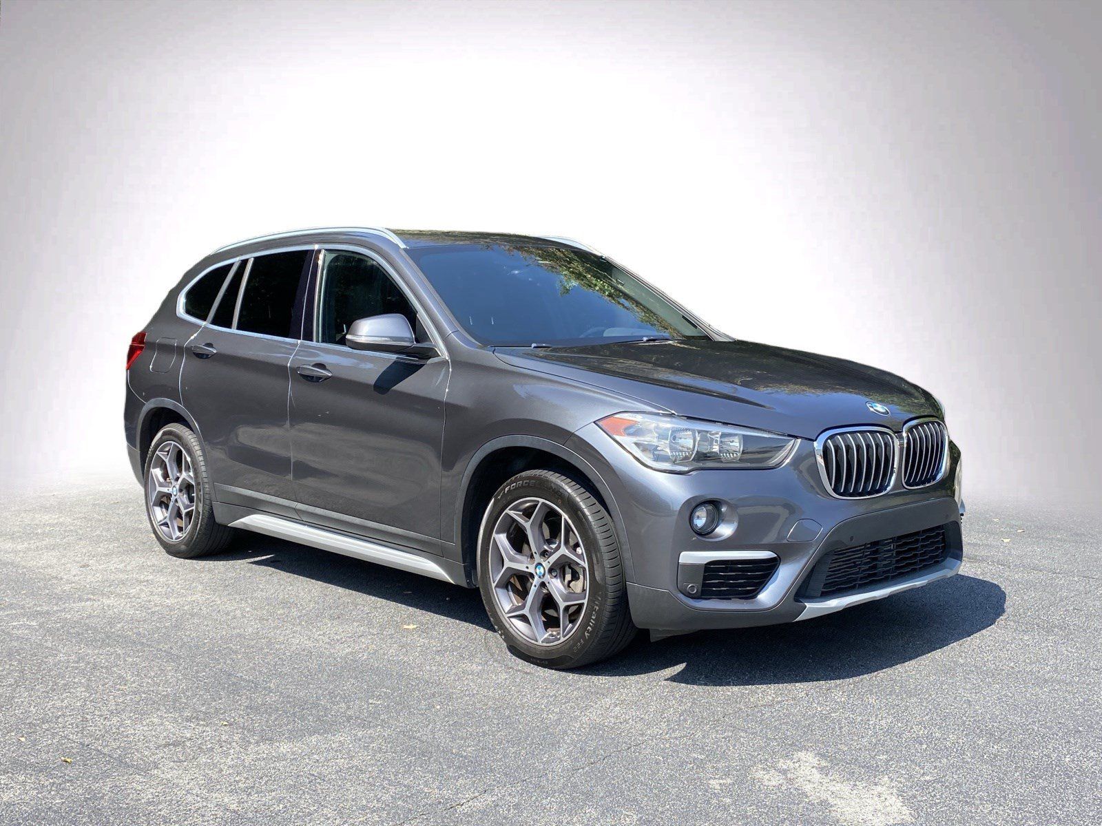 Used 2019 BMW X1 sDrive28i w/ Convenience Package FWD image 2