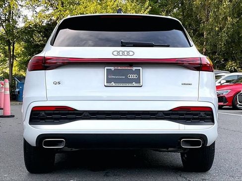 Used 2025 Audi Q5 Premium w/ 19" Wheel Package AWD/4WD image 6