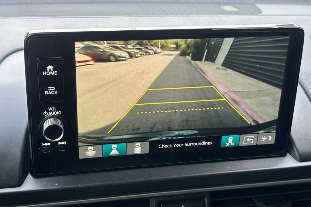 Used 2025 Honda Pilot EX-L image 19