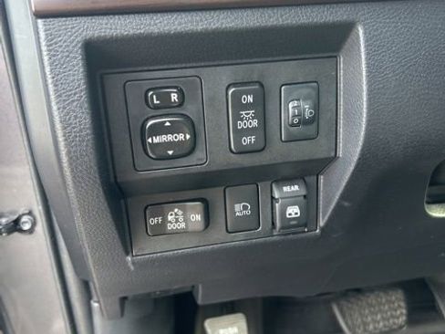 Used 2018 Toyota Tundra Limited w/ Limited Premium Package image 43