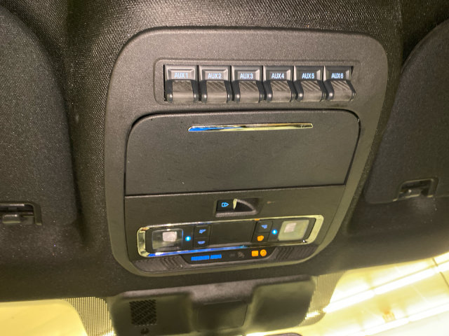 Used 2024 Ford F250 Lariat w/ Lariat Ultimate Package AWD/4WD image 29