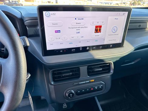 Used 2025 Ford Maverick XL w/ Equipment Group 102A image 16