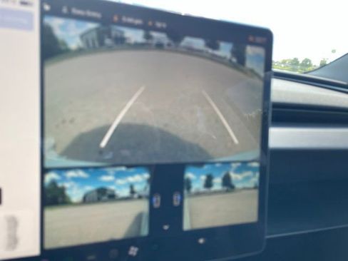 Used 2024 Tesla Model 3 Standard Range RWD image 9