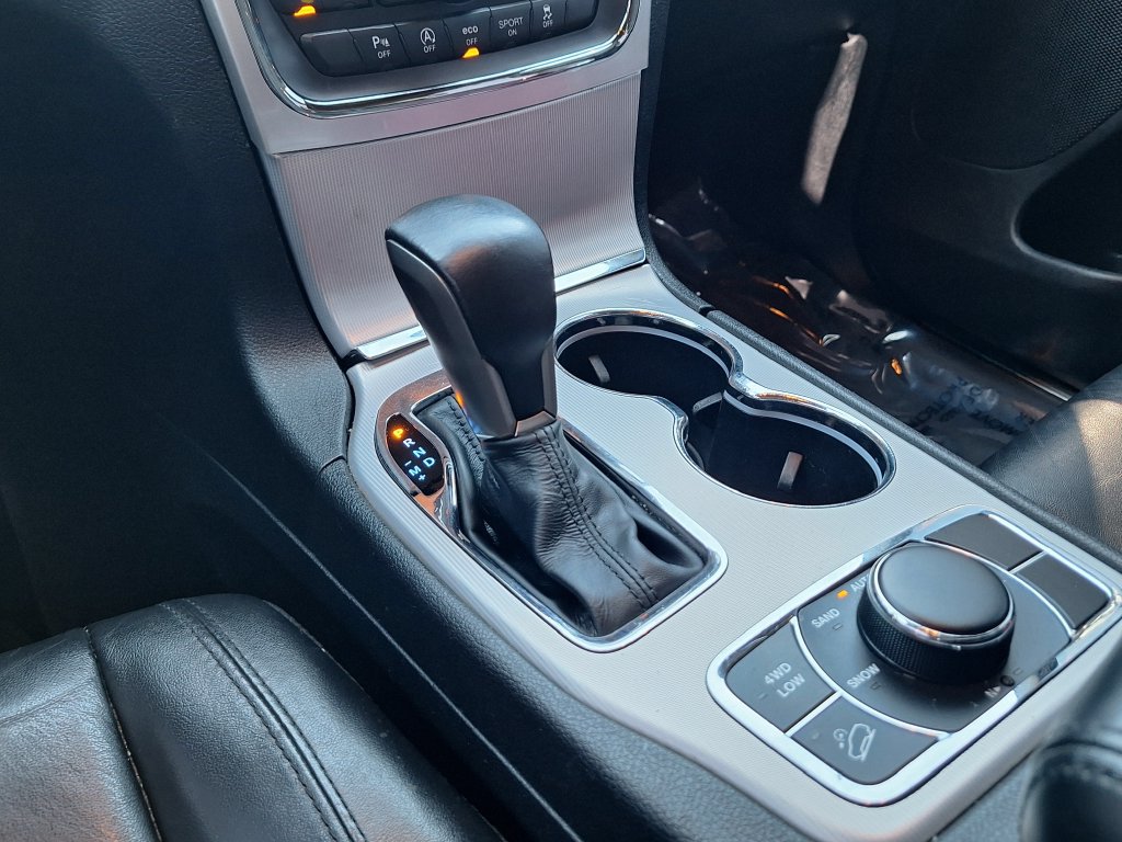 Used 2018 Jeep Grand Cherokee Limited AWD/4WD image 24