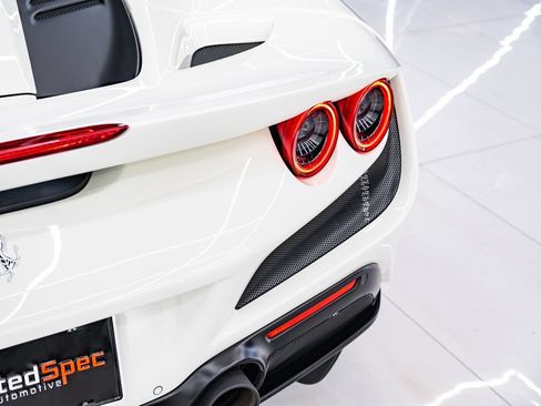 Used 2022 Ferrari F8 Tributo RWD image 30