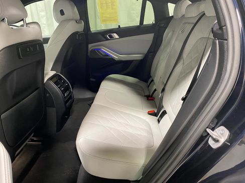 Used 2023 BMW X6 xDrive40i w/ M Sport Package image 16