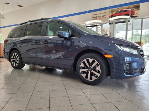 New 2026 Honda Odyssey EX-L image 3