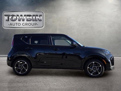 Certified 2025 Kia Soul EX FWD image 3