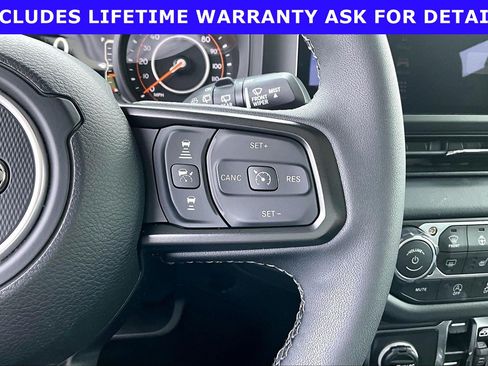Used 2025 Jeep Wrangler Unlimited Rubicon w/ Convenience Group AWD/4WD image 16