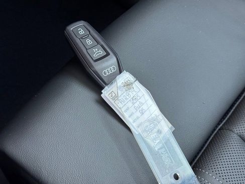 New 2025 Audi Q5 Prestige image 36