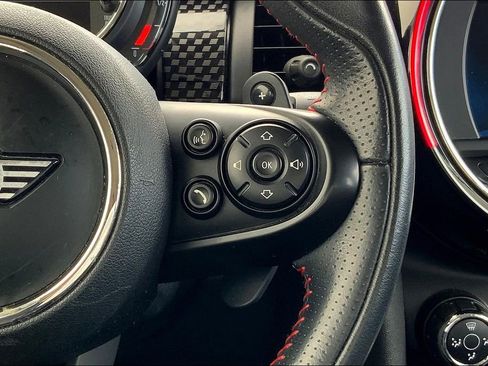 Used 2019 MINI Cooper S image 15