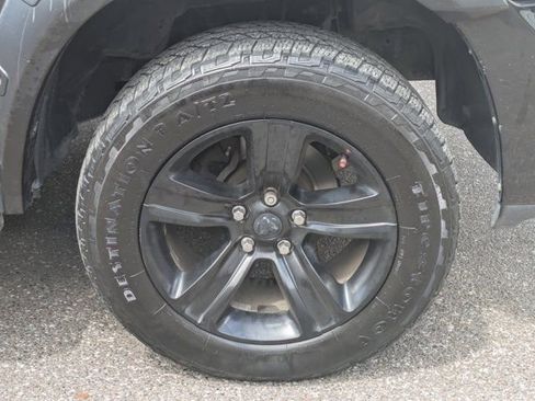 Used 2018 RAM 1500 Sport RWD image 12