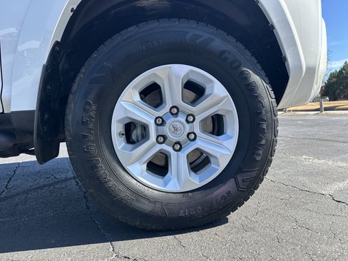 Used 2015 Toyota 4Runner SR5 image 13