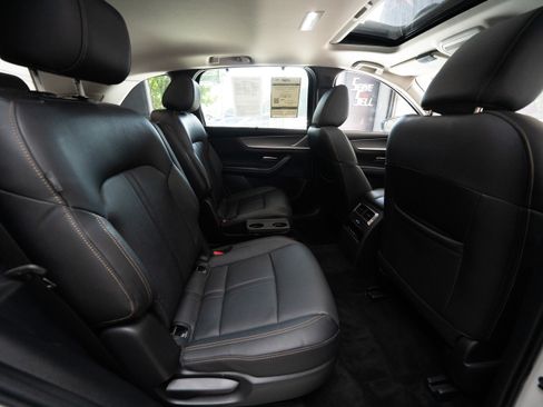 Used 2024 MAZDA CX-90 Plug-In Hybrid w/ Preferred AWD/4WD image 25