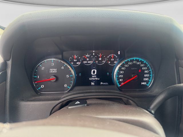 Used 2018 Chevrolet Suburban Premier RWD image 14