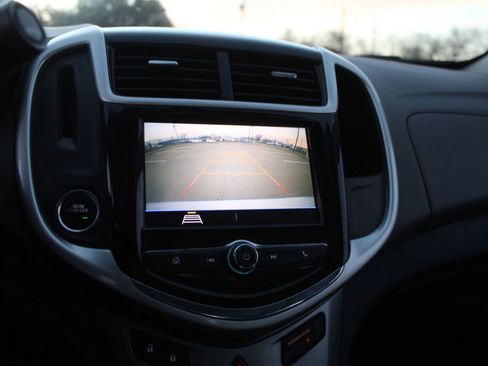 Used 2020 Chevrolet Sonic Premier image 19