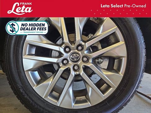 Used 2019 Toyota RAV4 XLE Premium FWD image 15