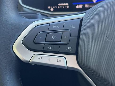 New 2026 Volkswagen Taos SE FWD image 15