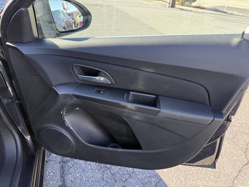 Used 2015 Chevrolet Cruze LT image 21