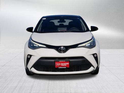 Used 2020 Toyota C-HR Limited image 2
