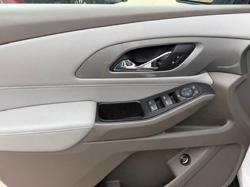 Used 2020 Chevrolet Traverse LT AWD/4WD image 9