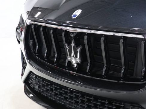 Used 2022 Maserati Levante Modena AWD/4WD image 10