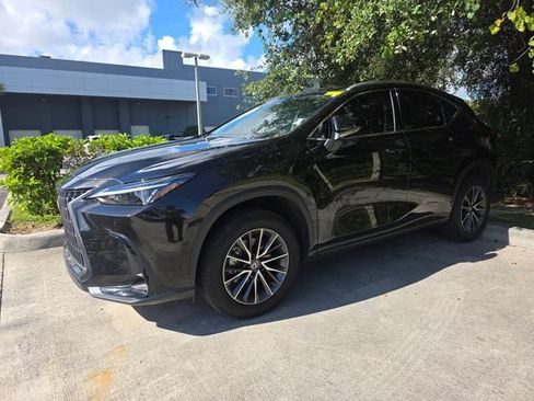 Used 2025 Lexus NX 250 FWD w/ Accessory Package (Z1) image 3