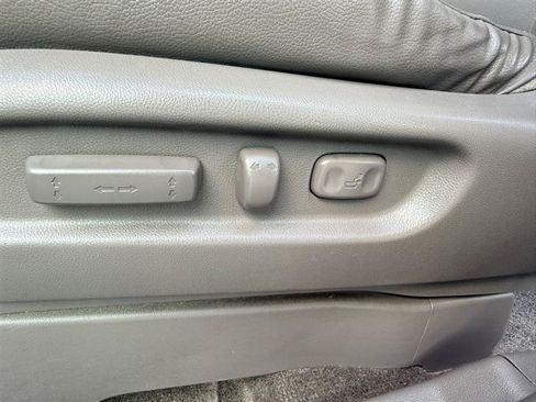 Used 2014 Honda Odyssey EX-L image 32