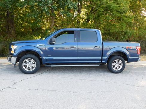 Used 2017 Ford F150 XLT w/ Equipment Group 302A Luxury AWD/4WD image 9