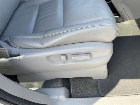 Used 2011 Honda Odyssey EX-L image 32