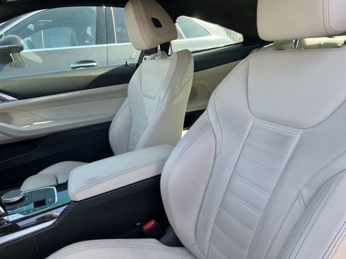 Used 2021 BMW 430i Coupe w/ Premium Package image 16