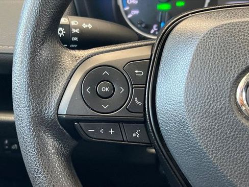 Certified 2022 Toyota RAV4 LE AWD/4WD image 25