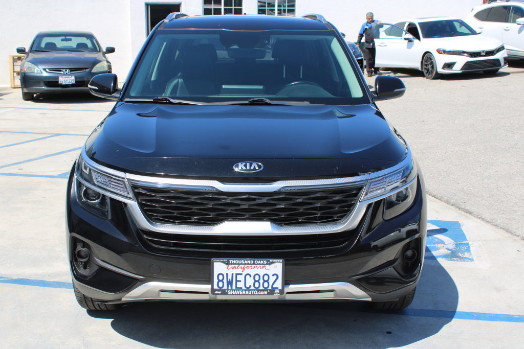 Used 2021 Kia Seltos EX AWD/4WD image 2