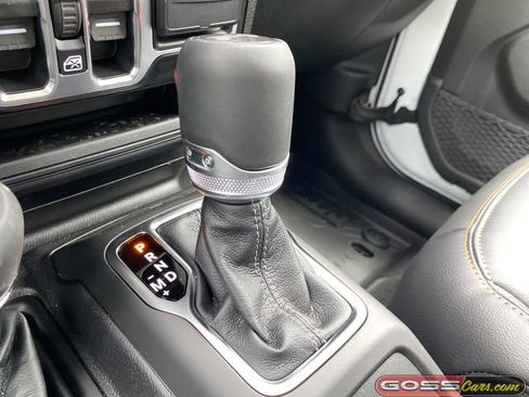 New 2026 Jeep Wrangler Unlimited Sahara AWD/4WD image 13