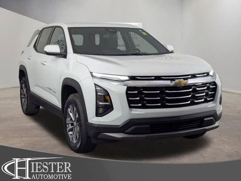 Used 2025 Chevrolet Equinox LT AWD/4WD image 1