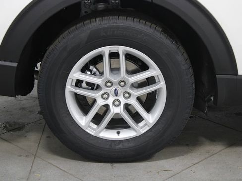 New 2026 Ford Explorer Active RWD image 12