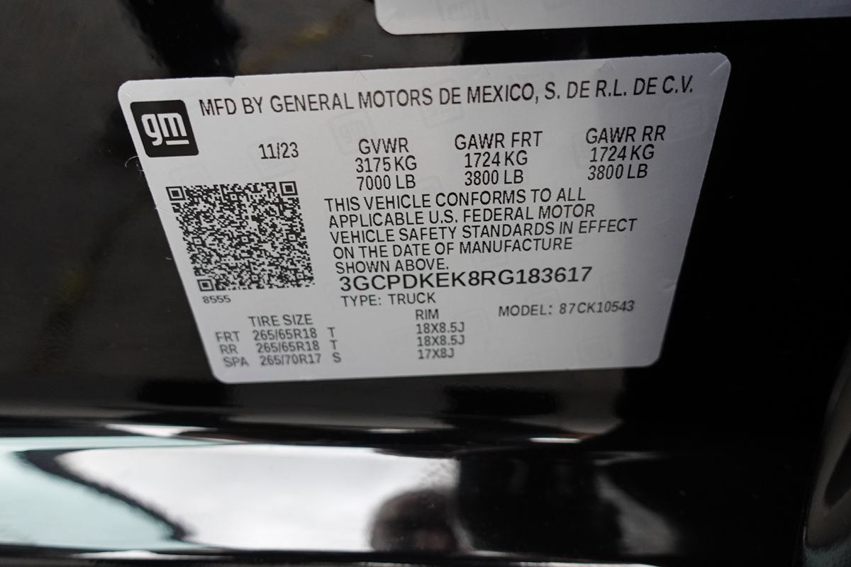 Used 2024 Chevrolet Silverado 1500 LT AWD/4WD image 19