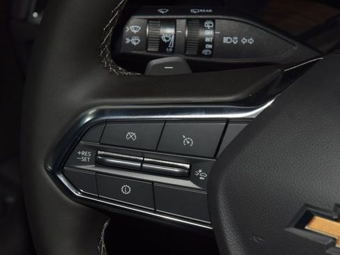 New 2025 Chevrolet Suburban Premier image 36