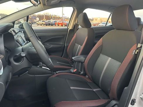 New 2025 Nissan Versa SR w/ Trunk Package image 13