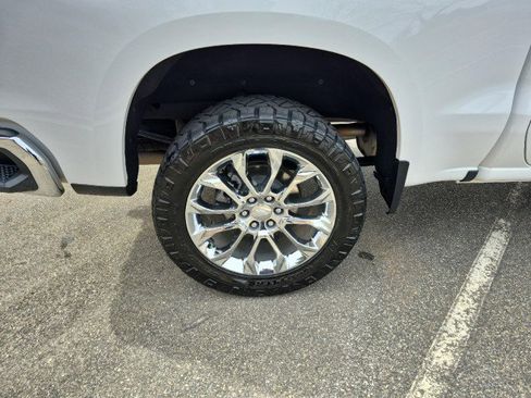 Used 2023 Chevrolet Silverado 1500 LTZ w/ Technology Package image 11